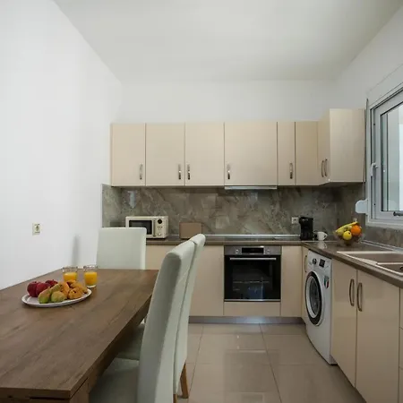 Apartment With View Near *